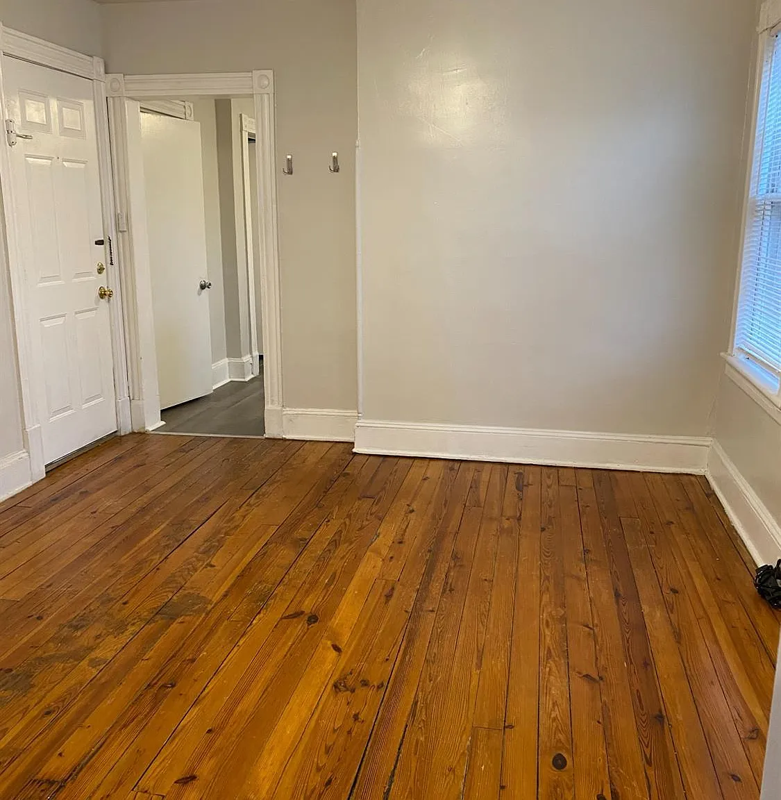 2 bed, 1.0 bath, $2,300 — Photo 4