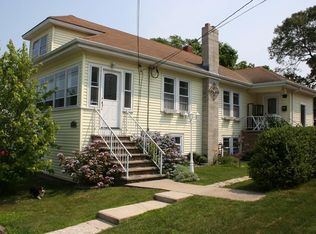 379 Barnes St, Fall River, MA 02723