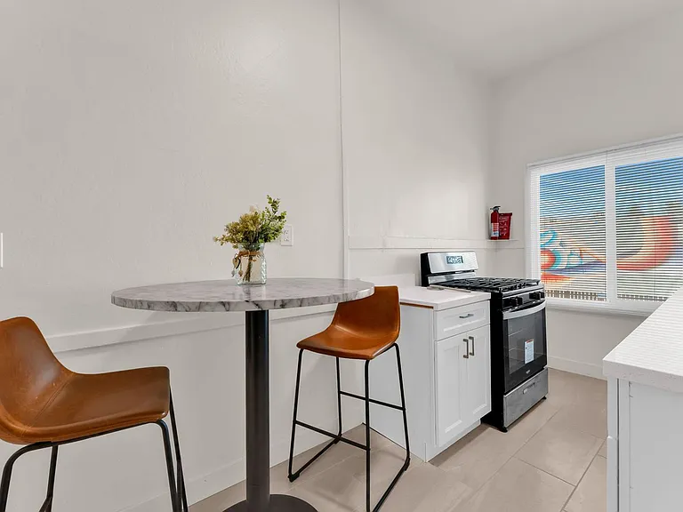 2091 California Street — Photo 25