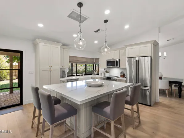 5851 E WALTANN Lane, Scottsdale, AZ 85254