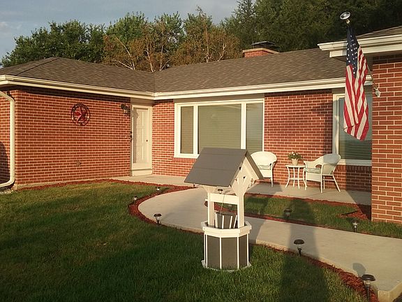 NEW FRONT PORCH & SIDEWALK