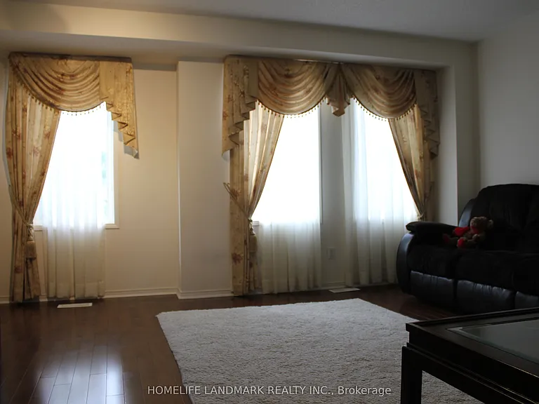 33 Kiriakou St — Photo 4
