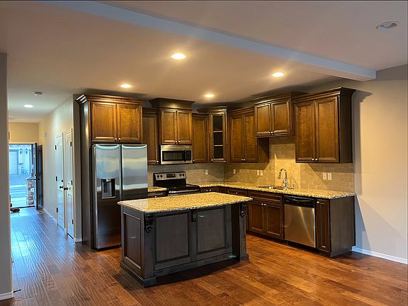 2nd image of 6701 NE 56th Way