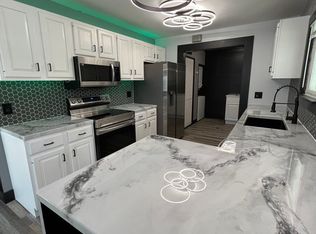 1602 Jay St, Midland, MI 48642