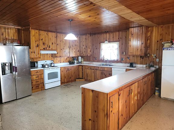 2nd image of 31970 Klondike Ave