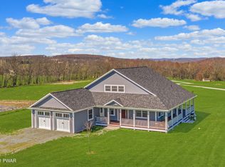 222 Spinner Rd, Honesdale, PA 18431