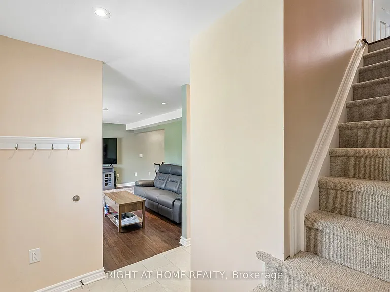 15 King St — Photo 18