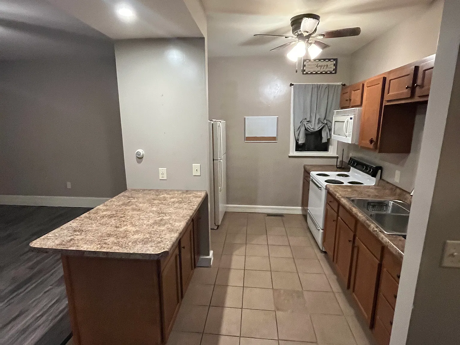 2 bed, $950 — Photo 4