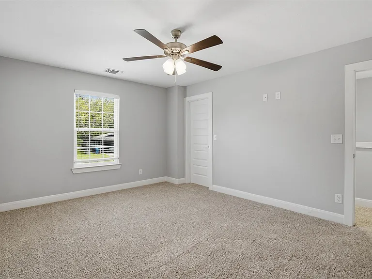 1022 W Shepherd St #1022 — Photo 14