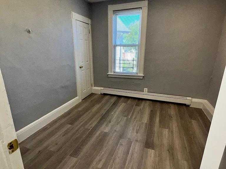 37 Parker Ave #6 — Photo 7