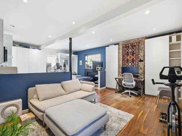 158 New York Avenue image 5 of 15