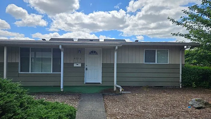 4315 S Warner St — Photo 2