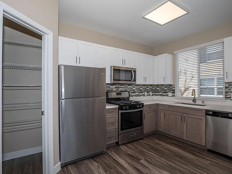 Bellecour Way Apartment Homes — Photo 21