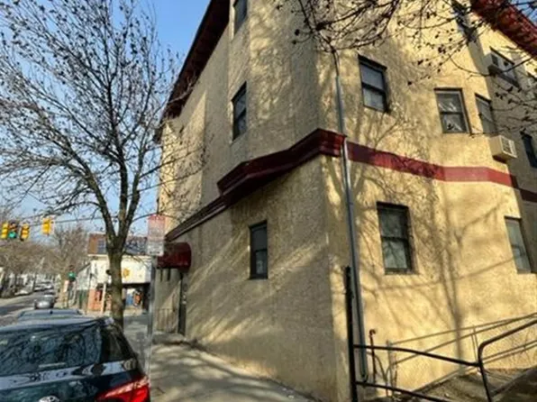 109 Walnut St #21, Somerville, MA 02145