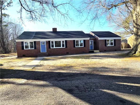 5901 Chuckatuck Ln, Suffolk, VA 23432