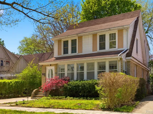 135 N Connecticut Ave, Royal Oak, MI 48067