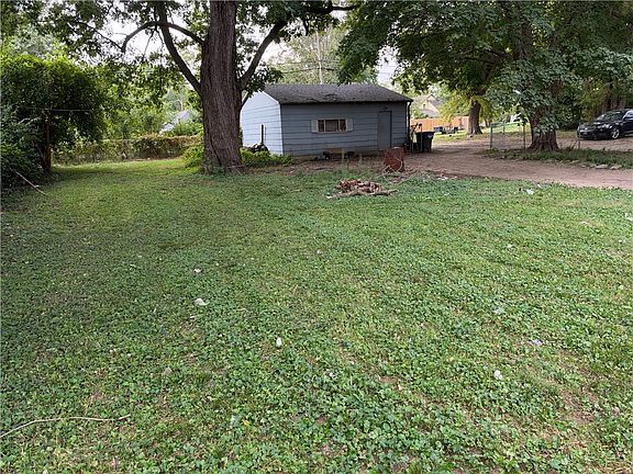 2nd image of 514 Bryan Ave