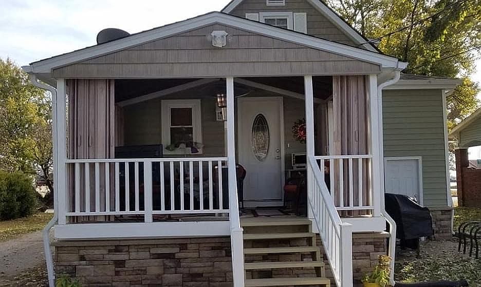 1st image of 209 E Acton Ave