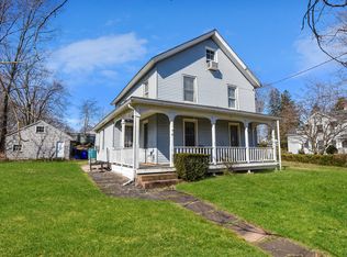 22 Grove St, Portland, CT 06480