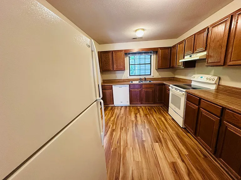 105 Franklin Parke Ct — Photo 5