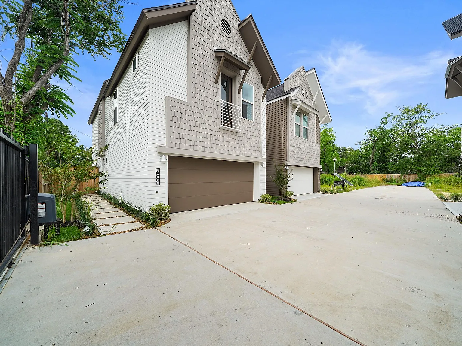3 bed, 2.5 bath, 1680 sqft, $2,200 — Photo 3