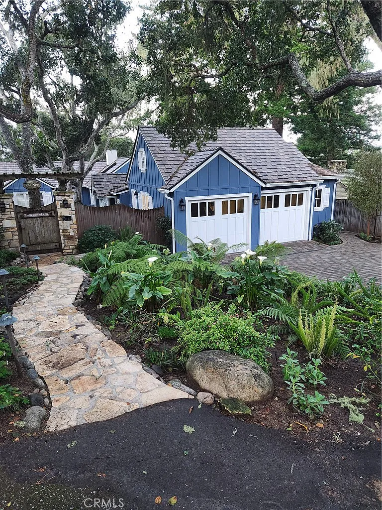 3 bed, 2.5 bath, 1825 sqft, $12,750 — Photo 1