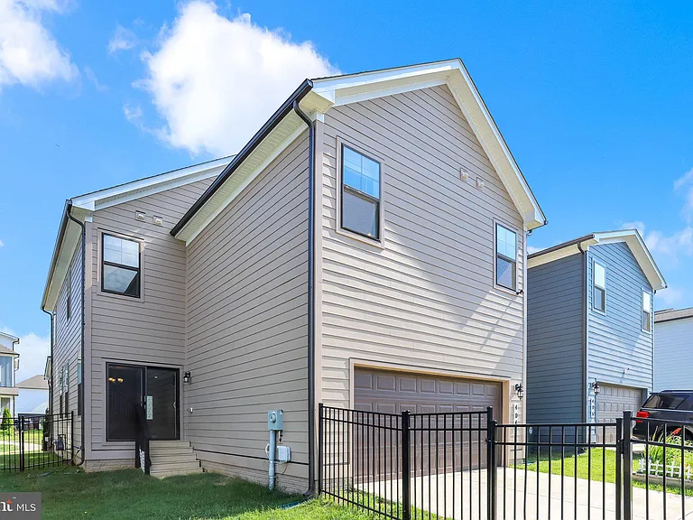 404 Constellation Ln — Photo 22