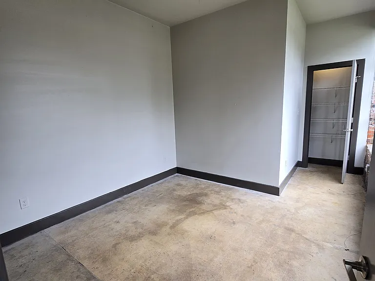 122 Pine St #15 — Photo 12