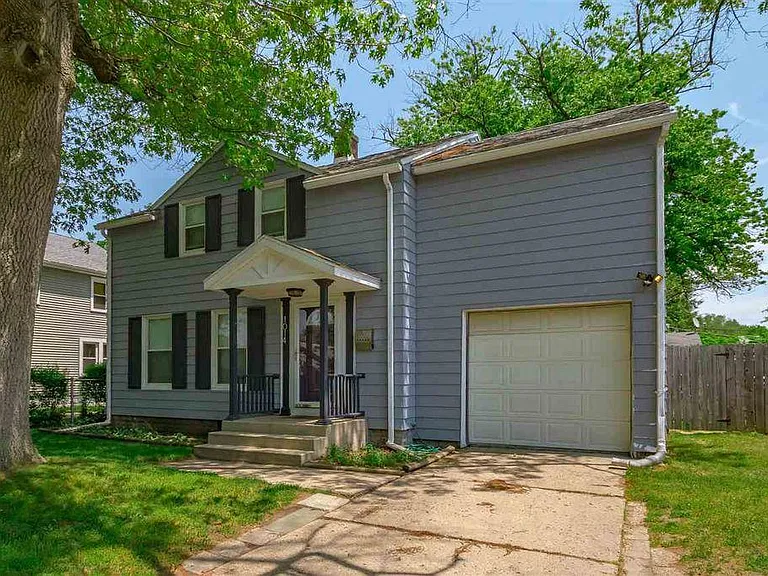 1014 Stanfield St — Photo 2