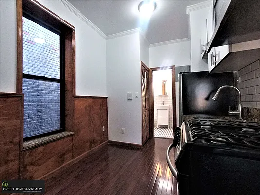 Rented by Green Home NY Realty LLC | media 24