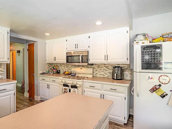 5th image of 4712 Cedar Ln