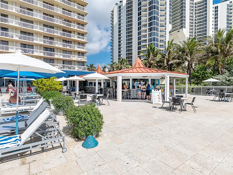 19201 Collins Ave #318 — Photo 8