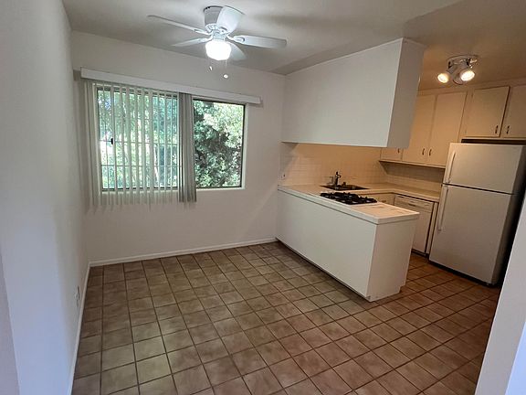 5th image of 12848 Bloomfield St APT 16