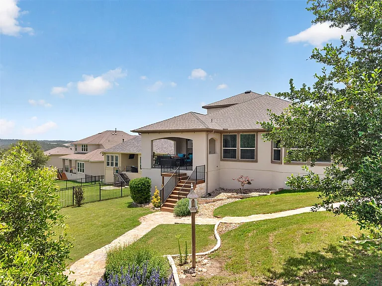 4017 Benetton Way — Photo 33