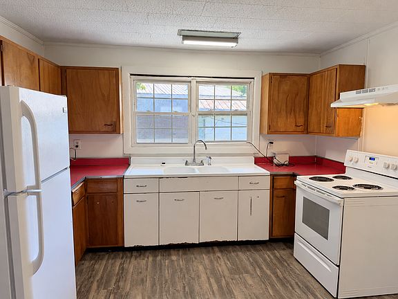 5th image of 125 Bartlett St #3