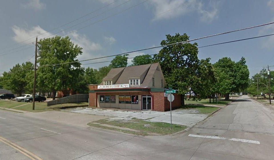 1st image of 307 N Rockwall Ave