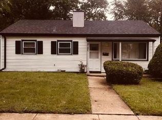 2412 Circle Dr, Hazel Crest, IL 60429