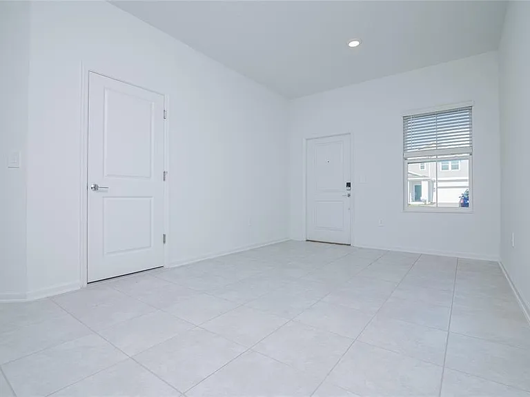 2642 Runners Cir — Photo 14