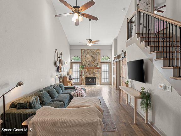 4th image of 210 Parkside Pl #210