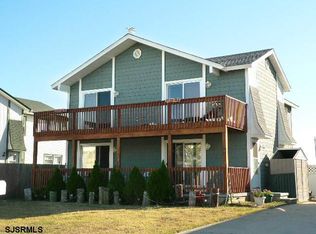 21 Lighthouse Dr, Brigantine, NJ 08203