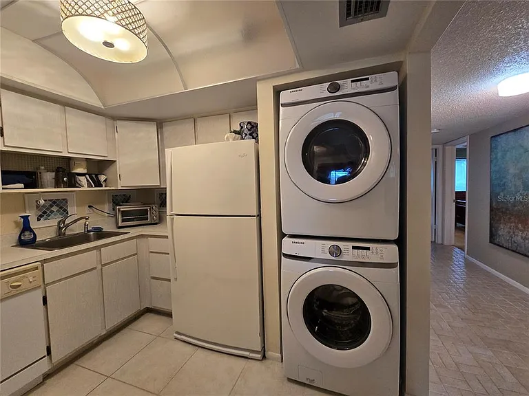 608 Midway Dr #A — Photo 7