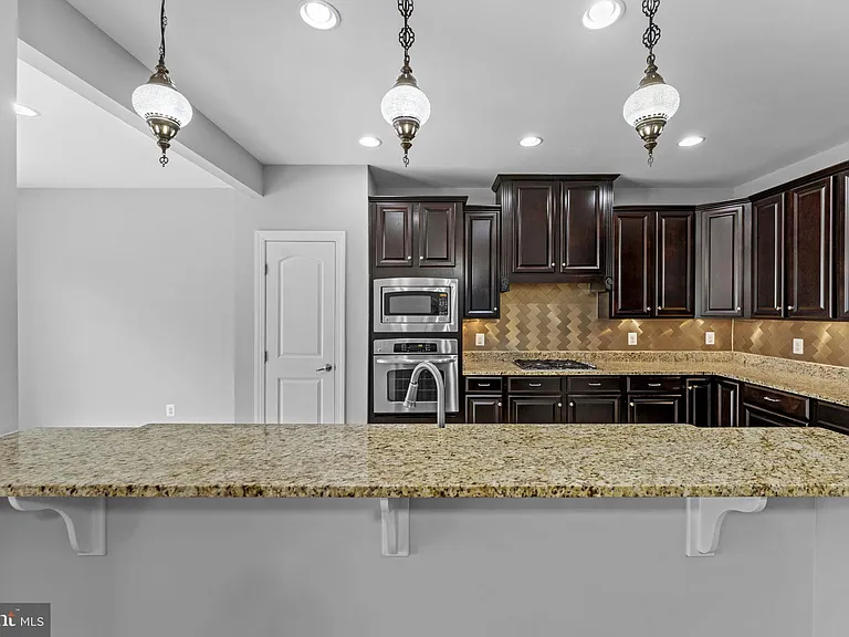 21268 Park Grove Ter — Photo 41