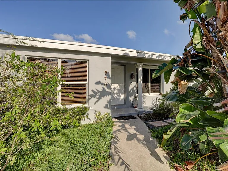 970 SW 3rd Ave — Photo 1