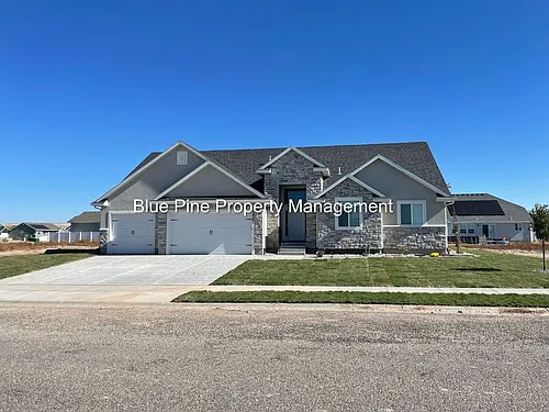 1507 47th St Photo 1