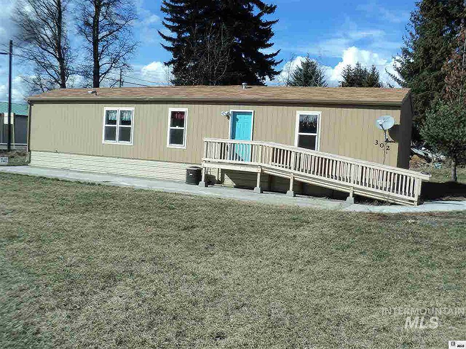 1st image of 302 1st Ave #302-1RST