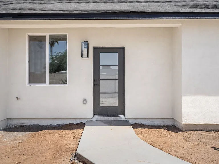 1822 E Roma Ave #2 — Photo 2