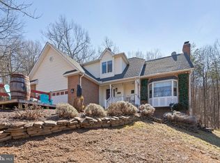 3631 N Red Oak Ln, Delaplane, VA 20144