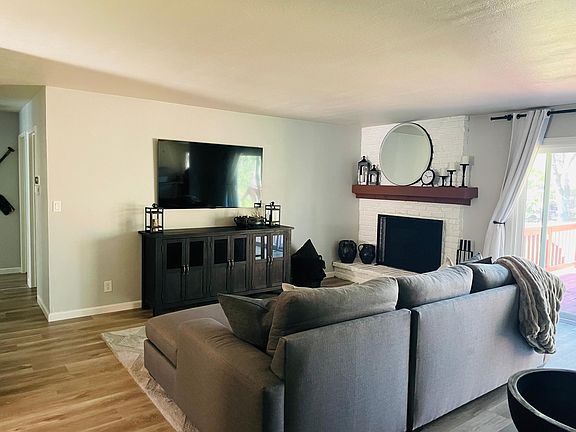 5th image of 14069 Torrey Pines Dr