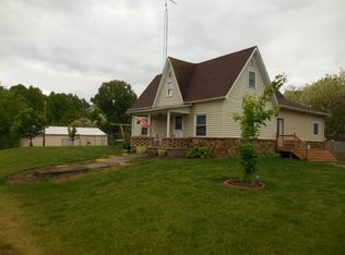 1602 S Walnut Grove Rd, Bloomfield, IN 47424