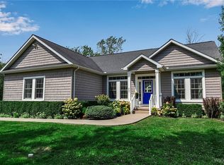 647 Williams Rd, Grand Island, NY 14072